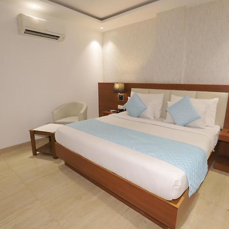Nh Skye Suites นิวเดลี ภายนอก รูปภาพ
