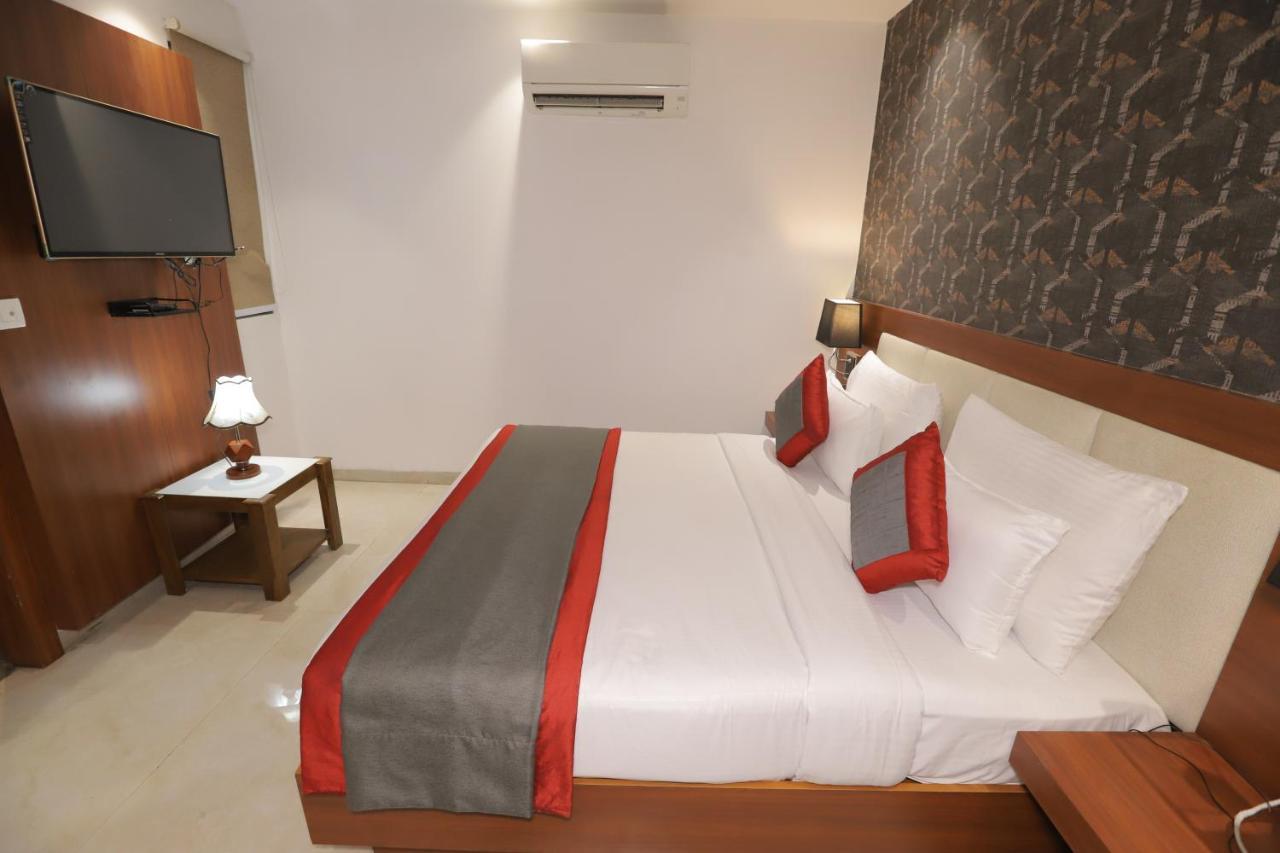 Nh Skye Suites นิวเดลี ภายนอก รูปภาพ