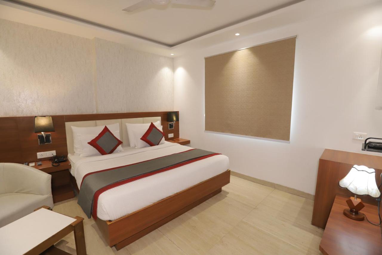 Nh Skye Suites นิวเดลี ภายนอก รูปภาพ