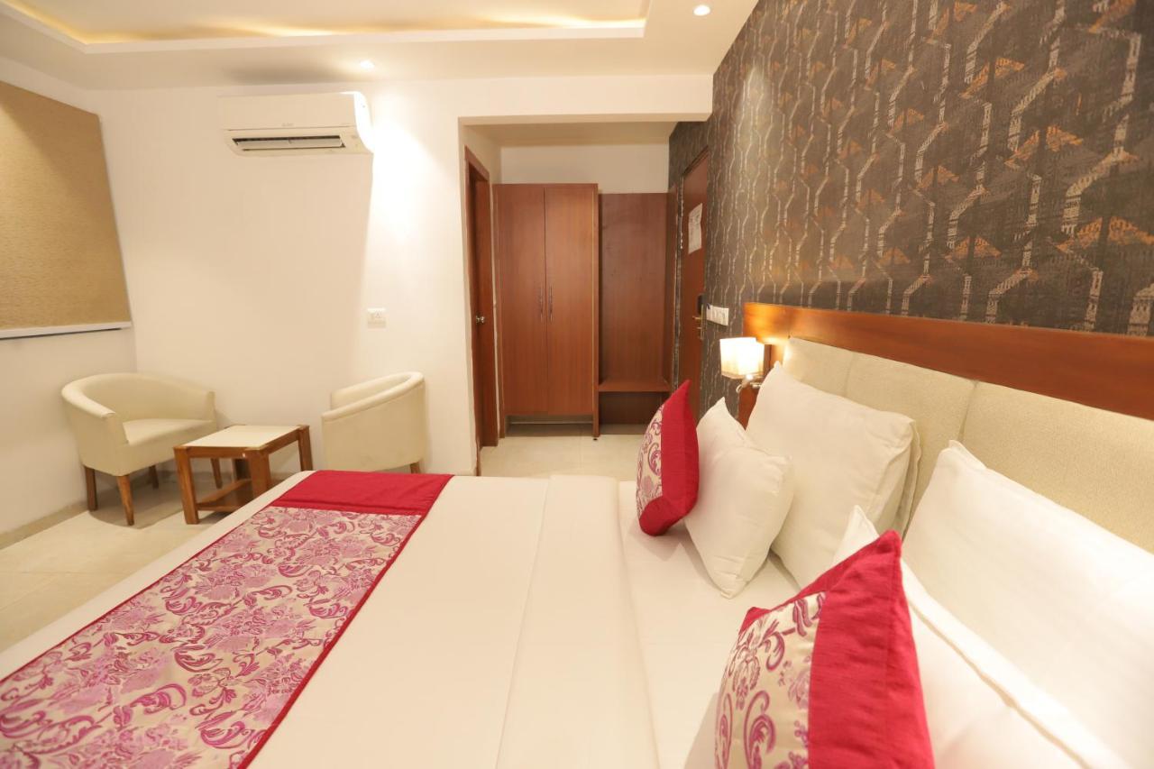 Nh Skye Suites นิวเดลี ภายนอก รูปภาพ