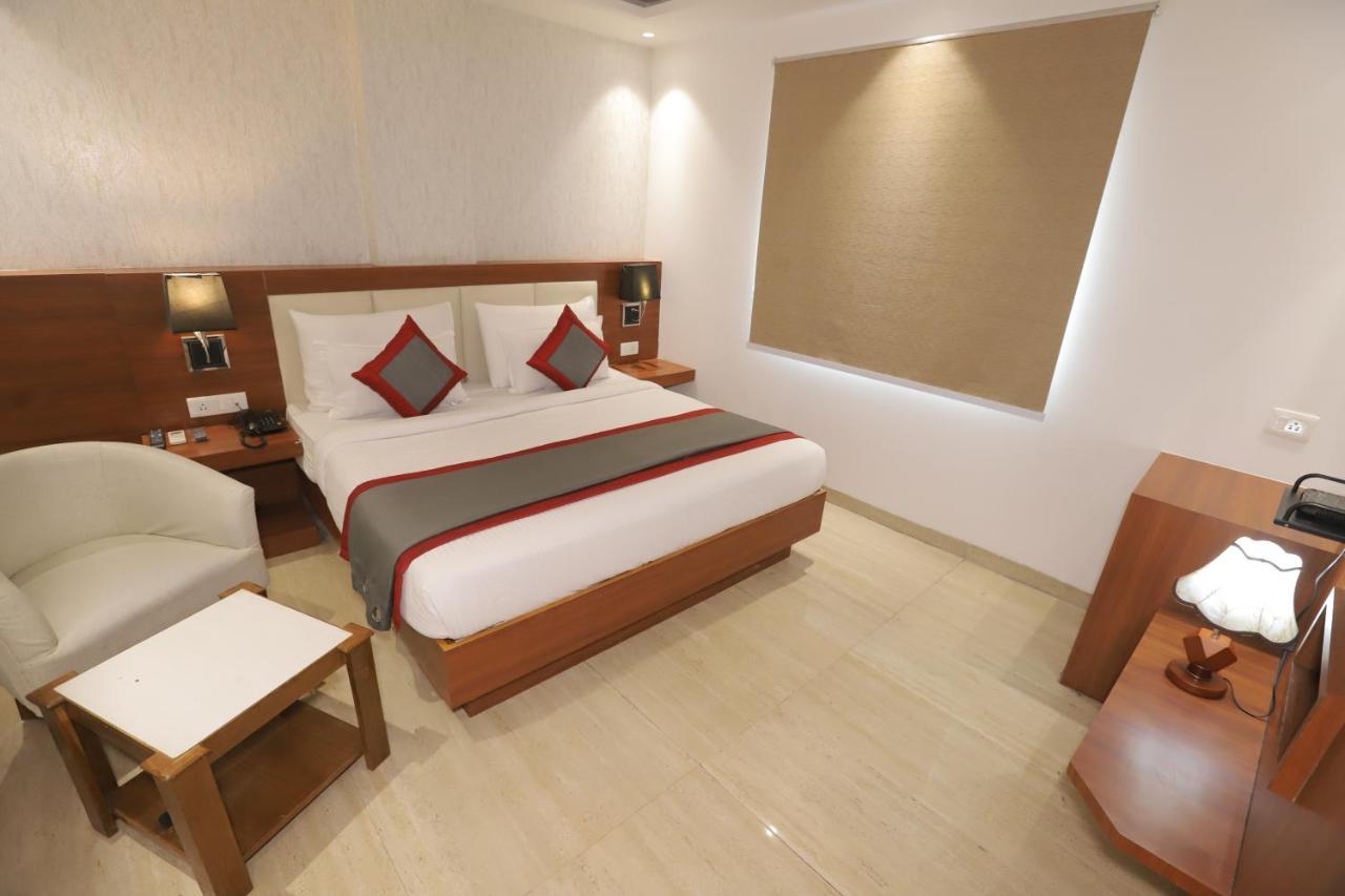 Nh Skye Suites นิวเดลี ภายนอก รูปภาพ